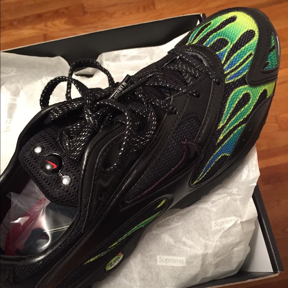 Sold⚡️New Supreme Nike Spectrum✨